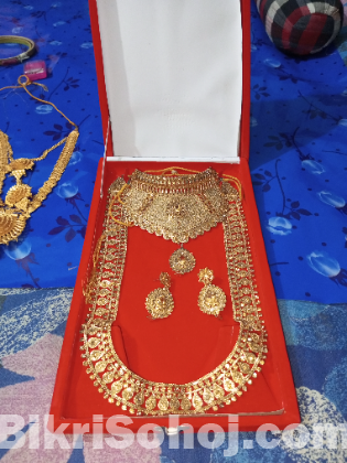 জুয়েলারি সেট বিক্রি করে দিবো,,,টাকার দরকার তাই